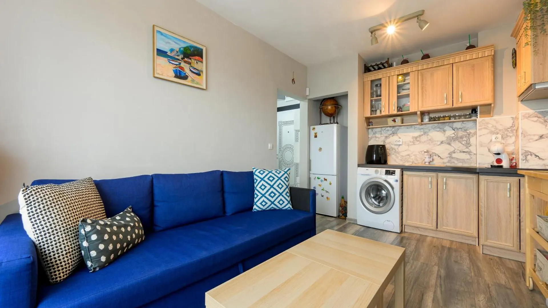Sunny Flat-4 People-Delta Mall-Private Parking Space Varna Apartment