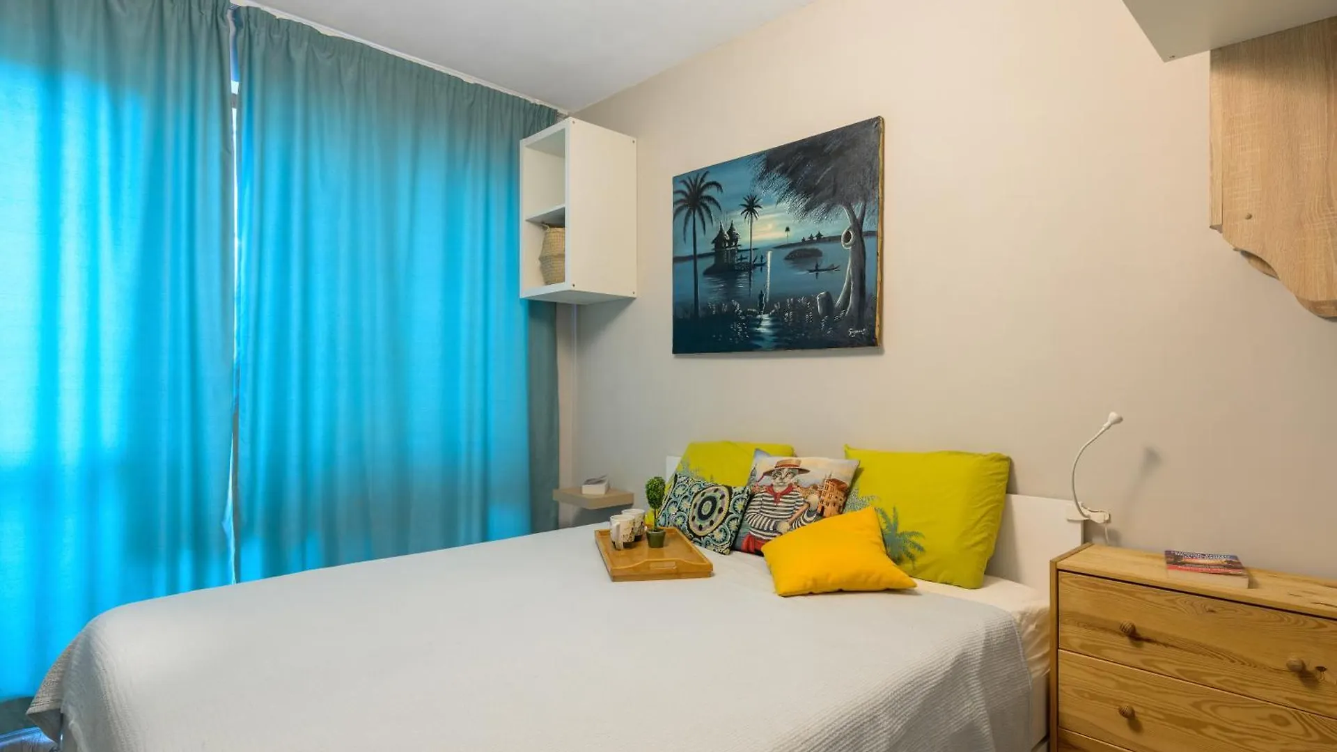 Sunny Flat-4 People-Delta Mall-Private Parking Space Varna 0*,  Bulgaria